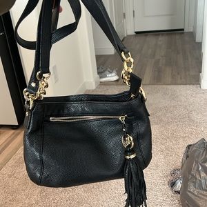 Crossbody Handbag Michael Kors. Like new. With gold chains